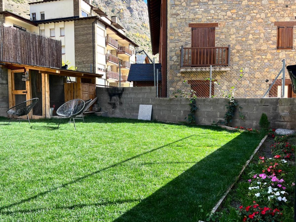Espot Cowork & Apartments - L'Amfitriona Exterior foto